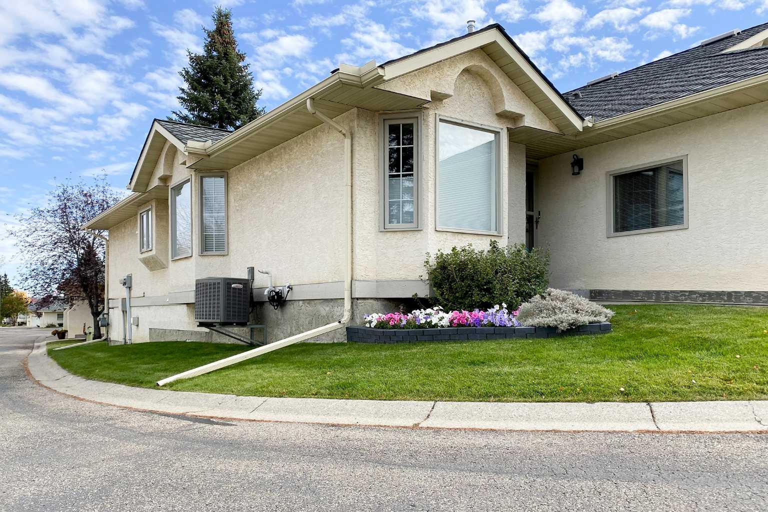 63 Edgepark Villas NW