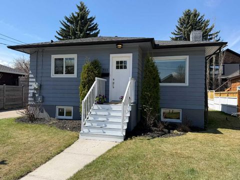 Photo of 711 14A Street SE, Calgary, AB T3G 3K7 (MLS # A2307214)