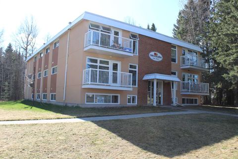 Property photo of 506 41 Street 3, Edson, AB T7e 1a2