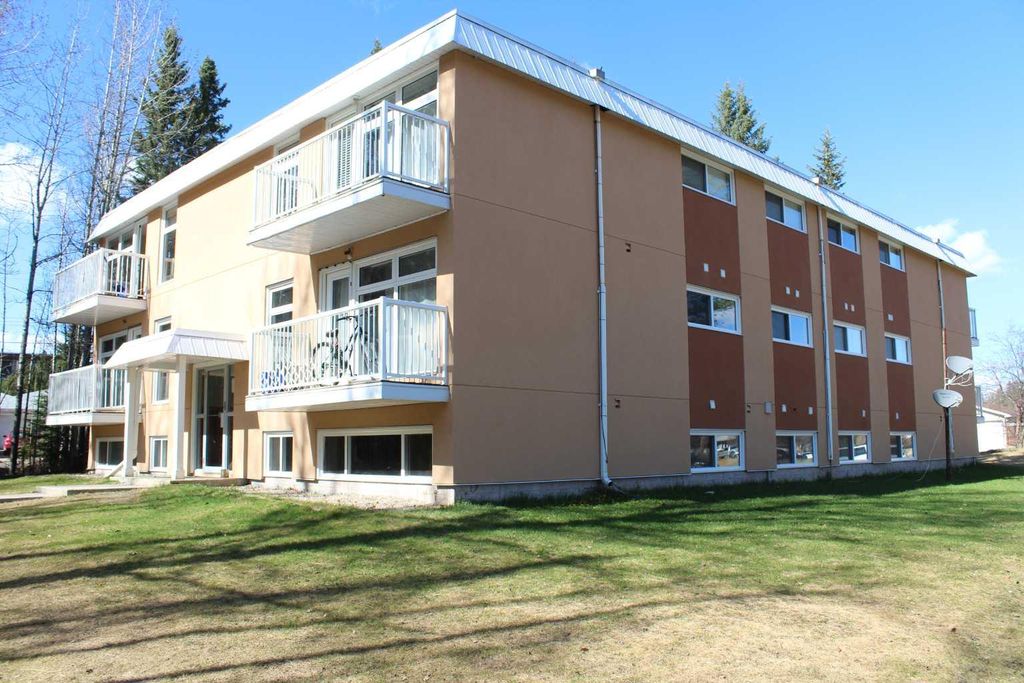 Photo of 506 41 Street #3, Edson, AB T7E 1A2 (MLS # A2105372)