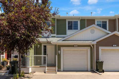 Photo of 800 Yankee Valley Boulevard SE #702, Airdrie, AB T4A 2L2 (MLS # A2327841)