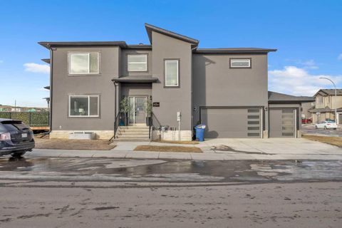 97 Baysprings Gardens SW Airdrie AB T4B 5C6