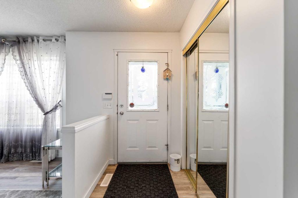 Photo of 50 Taravista Gardens NE, Calgary, AB T3J 4K9 (MLS # A2305021)