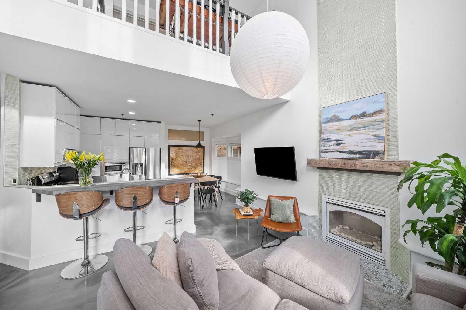 916 19 Avenue SW 103