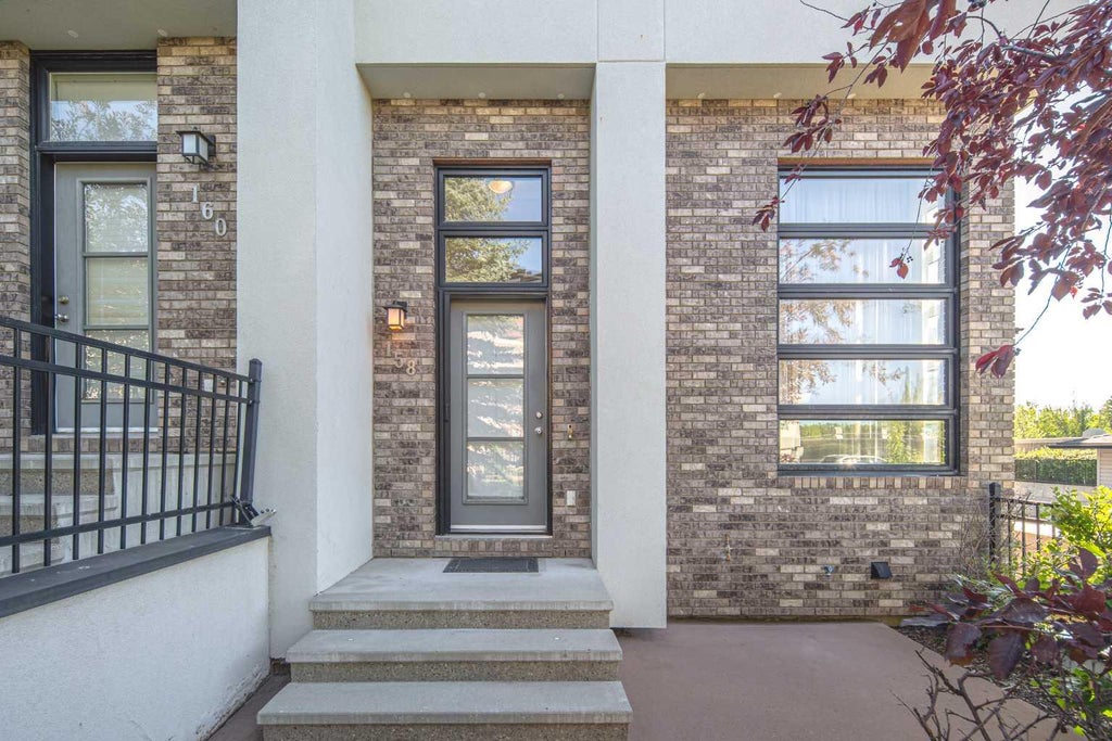 Photo of 158 Aspen Hills Villas SW, Calgary, AB T3H 0H7 (MLS # A2346605)