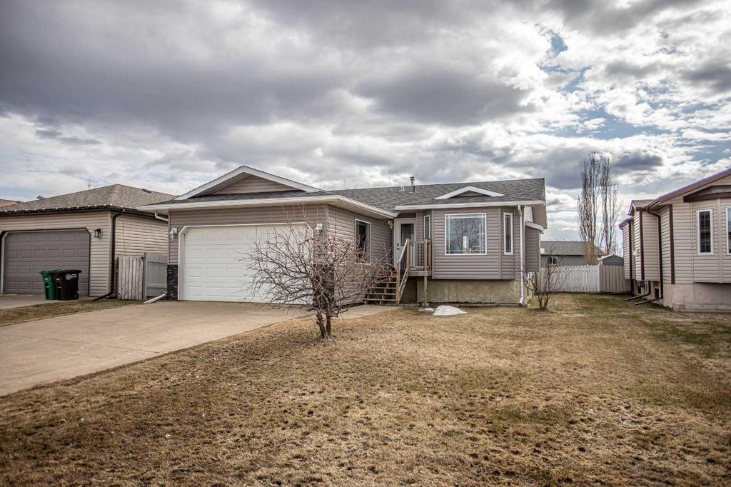 Photo of 6 Borealis Road, High Level, AB T0H 1Z0 (MLS # A2307509)