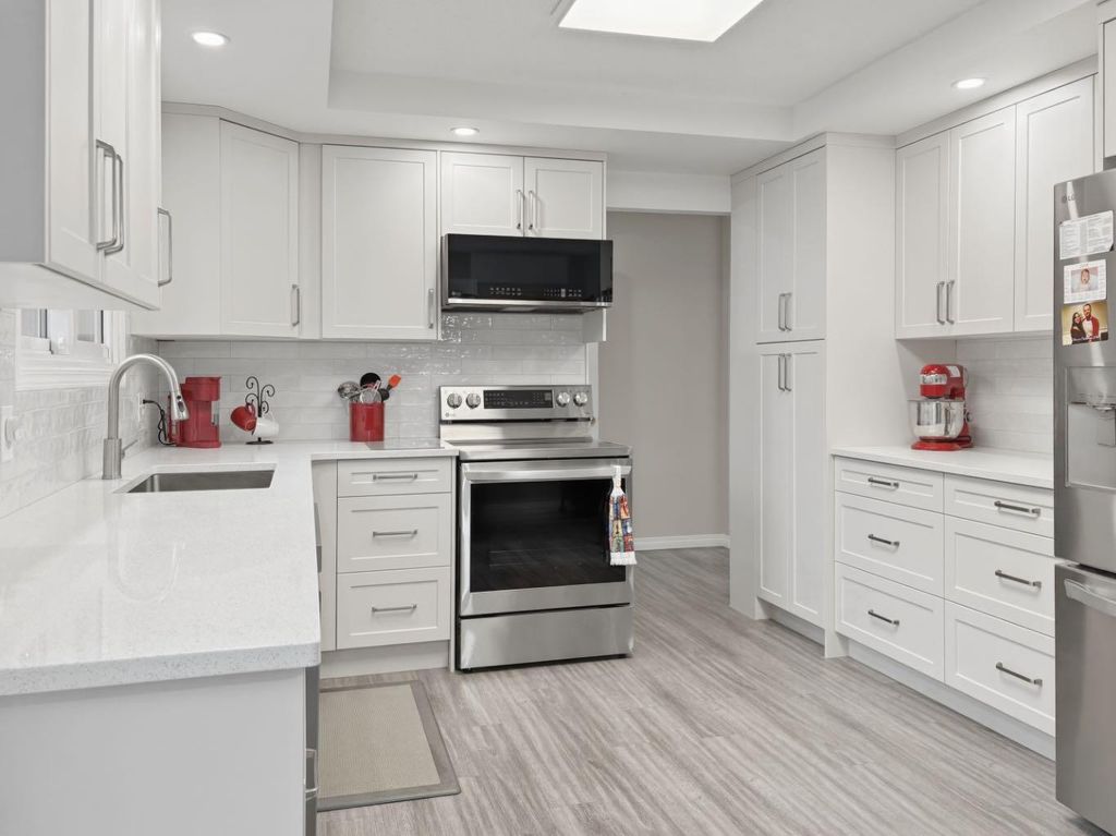 Photo of 5336 52 Street Close, Rocky Mountain House, AB T4T 1G9 (MLS # A2308518)
