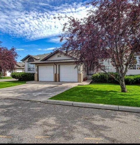 Photo of 74 Tararidge Circle NE, Calgary, AB T3J 3W4 (MLS # A2288764)