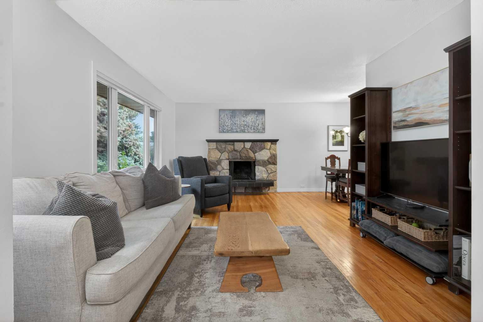 203 Southampton Drive SW