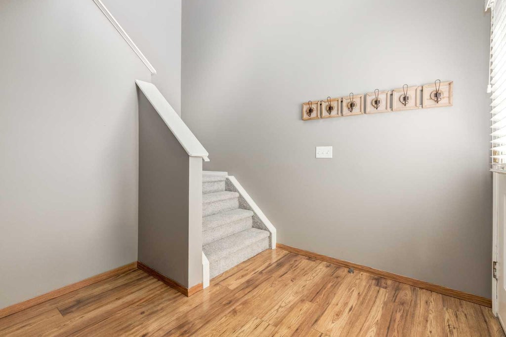 Photo of 87 Royal Elm Way NW, Calgary, AB T3G 5M3 (MLS # A2346739)