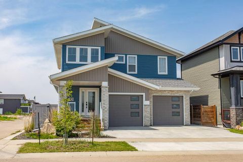 Photo of 10 Tagish Avenue, Red Deer, AB T4P 0Y6 (MLS # A2329549)