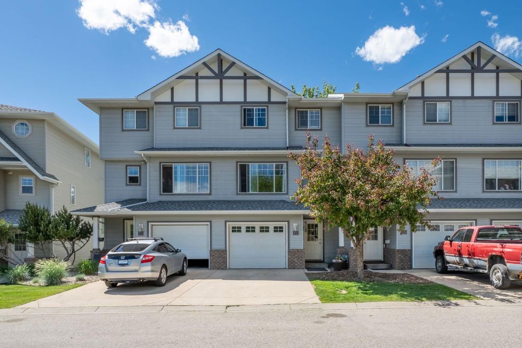 Photo of 12 Crystal Shores Cove, Okotoks, AB T1S 2B3 (MLS # A2319406)