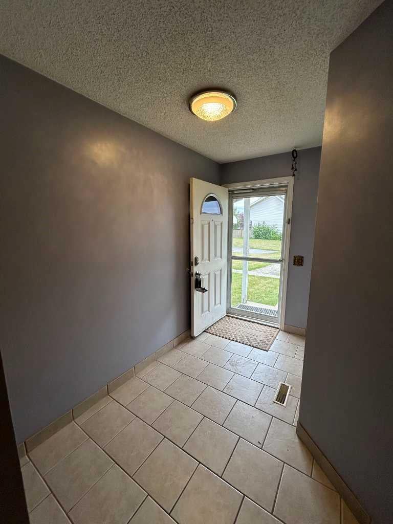 20 Falbury Crescent NE 161