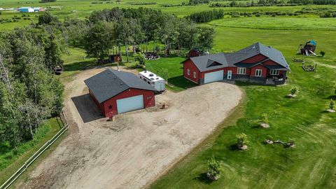 Photo of 36035 Range Road 262, Rural Red Deer County, AB T4G 0M5 (MLS # A2330114)