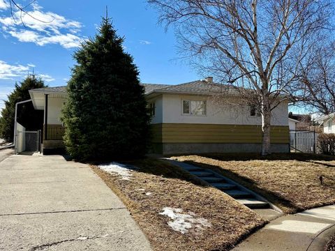 Photo of 151 Fielding Drive SE, Calgary, AB T2H 1H3 (MLS # A2294696)