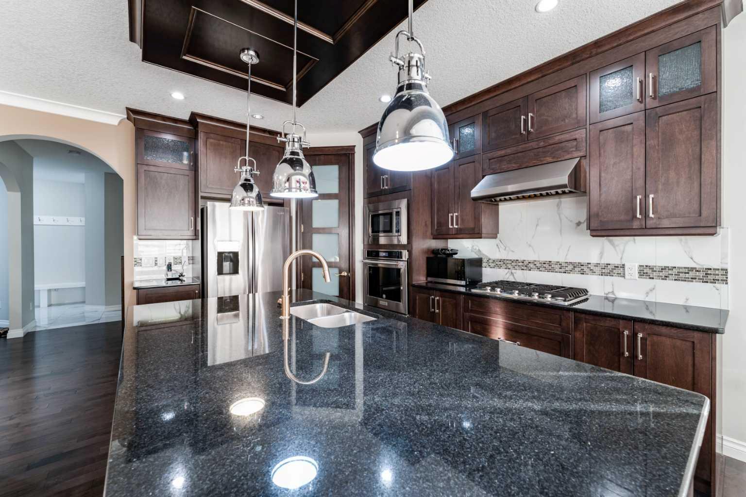 47 Saddlelake Way NE