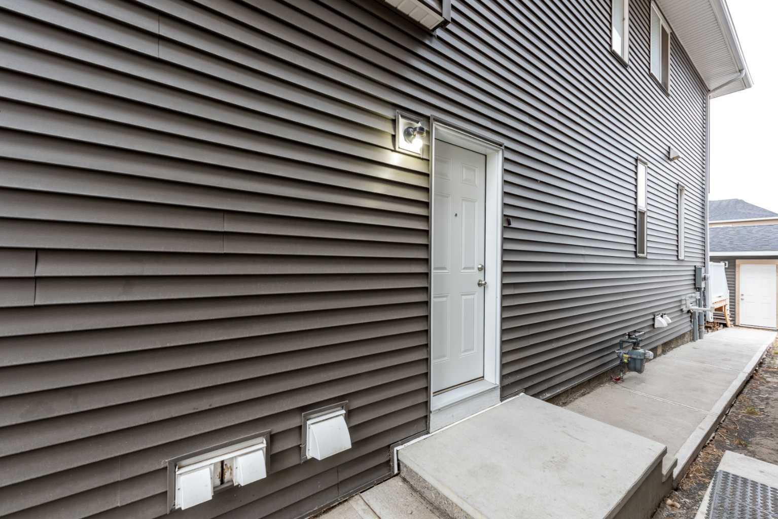 57 Corner Glen Row NE