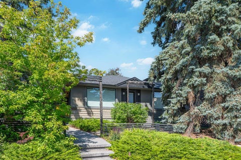 Photo of 2811 25 Street SW, Calgary, AB T3E 1Y1 (MLS # A2322097)