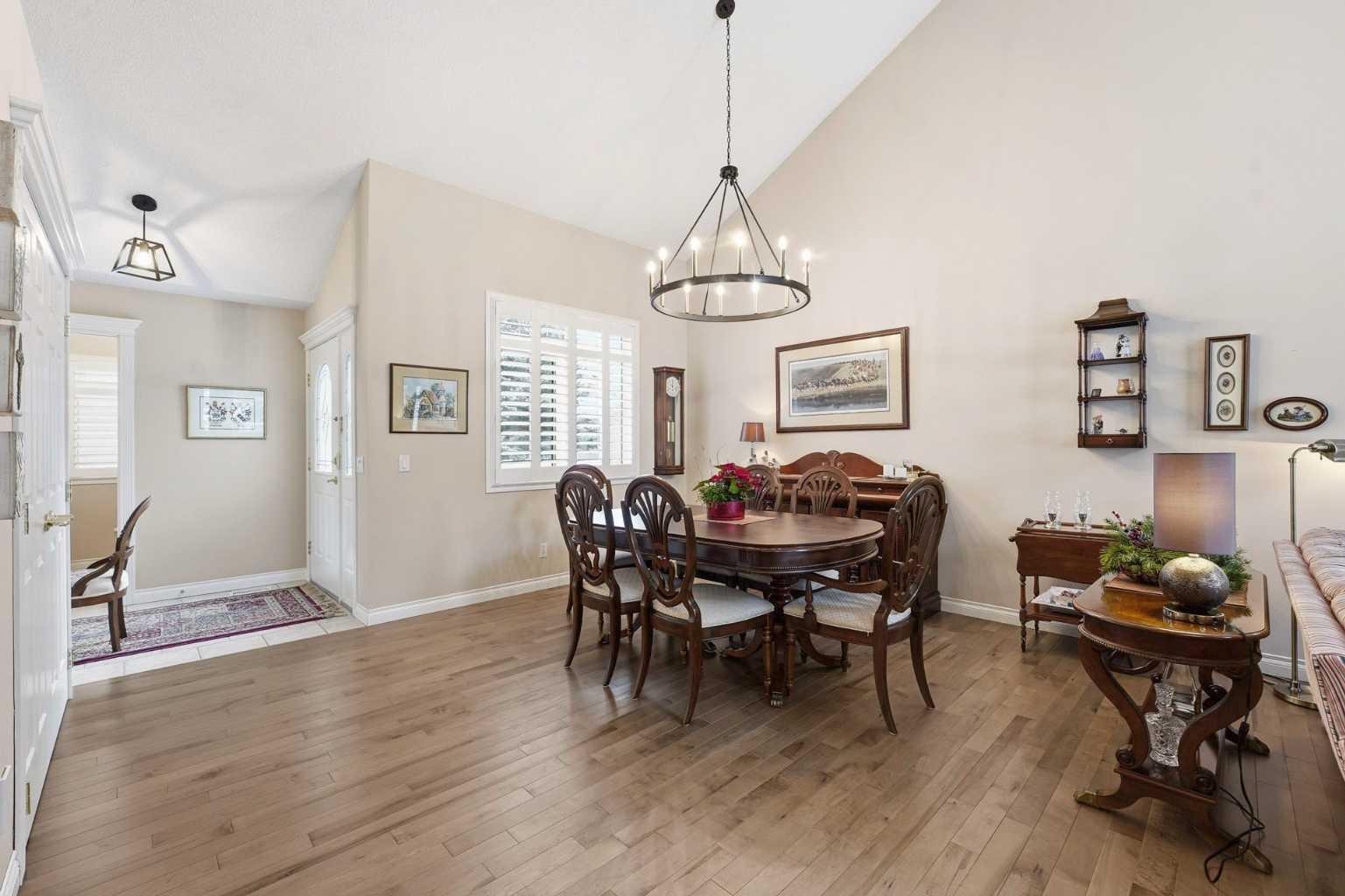 39 Varsity Estates Park NW