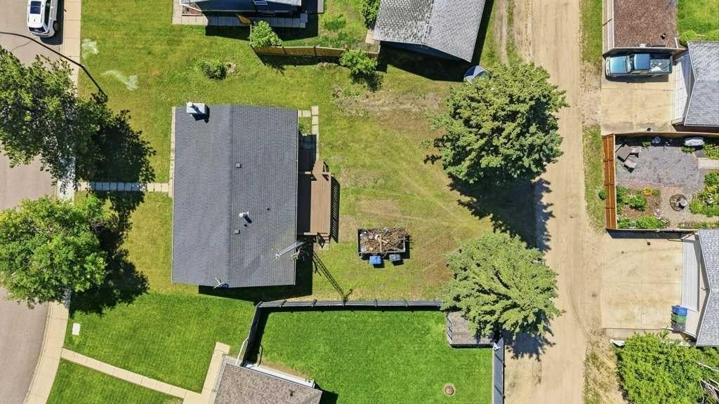 Photo of 6 Onlsow Square, Red Deer, AB T4N 5C6 (MLS # A2326471)