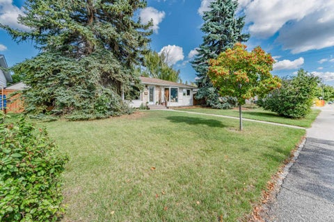 Tiny photo for 52 Windermere Road SW, Calgary, AB T3C 3K5 (MLS # A2343225)