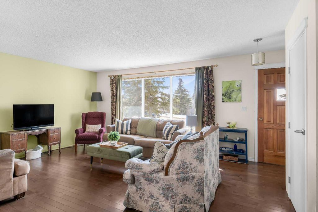 Photo of 9221 101 Avenue, Sexsmith, AB T0H 3C0 (MLS # A2303820)