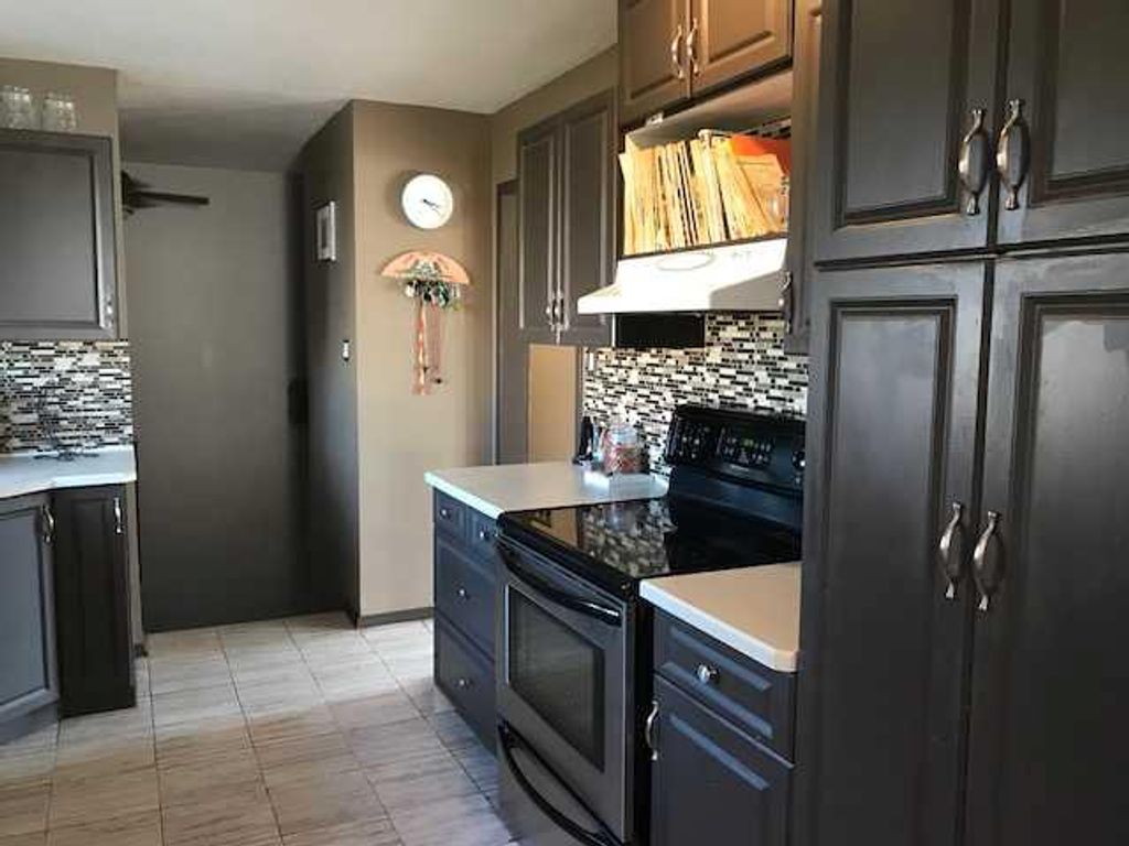 Photo of 712 3 Avenue, Fox Creek, AB T0H 1P0 (MLS # A2288724)