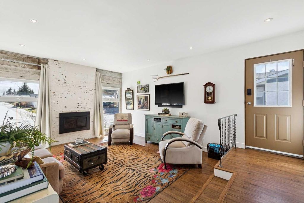 Photo of 104 Cedarpark Drive SW, Calgary, AB T2E 1J8 (MLS # A2305887)