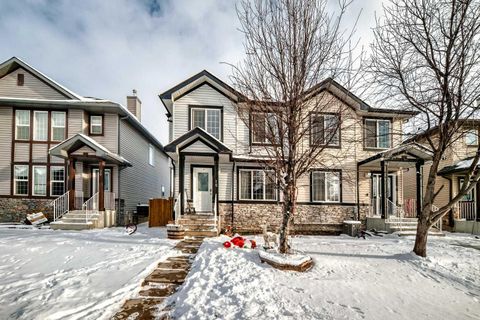 Photo of 16 SADDLEBROOK Place NE, Calgary, AB T3J 5M3 (MLS # A2273911)