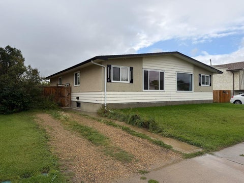Photo of 9 Wells St, Red Deer, AB T4N 5Y2 (MLS # A2342937)