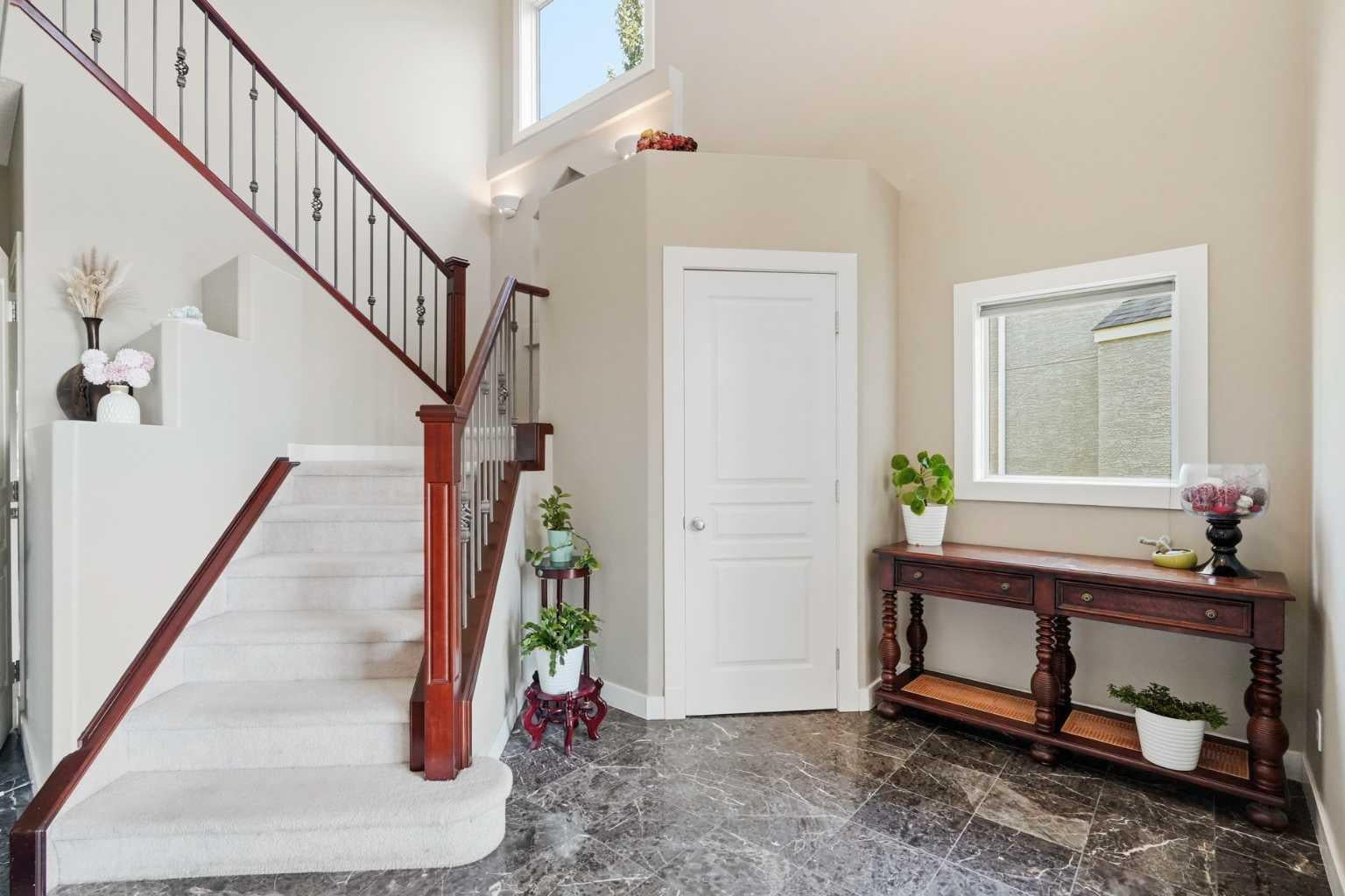 242 Tusslewood Grove NW