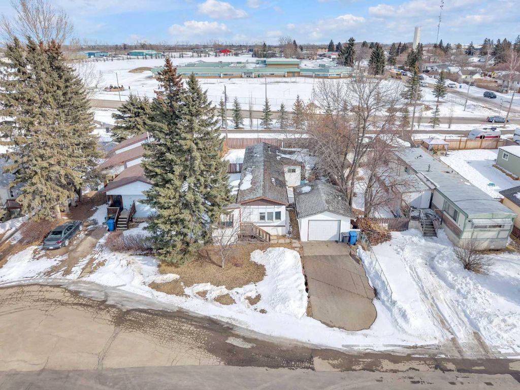Photo of 4 21A St Close, Bowden, AB T0M 0K0 (MLS # A2293078)
