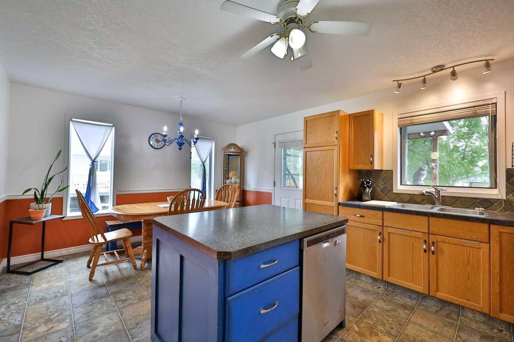 Photo of 124 N 2 Street E, Magrath, AB T0K 1J0 (MLS # A2311008)