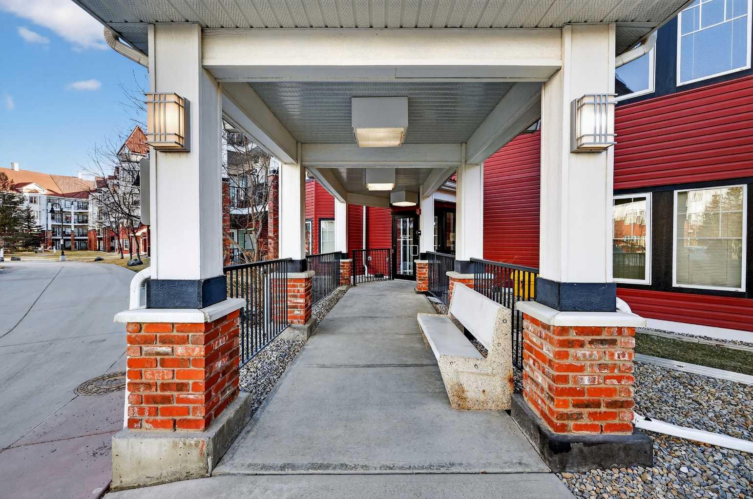 70 Royal Oak Plaza NW 406