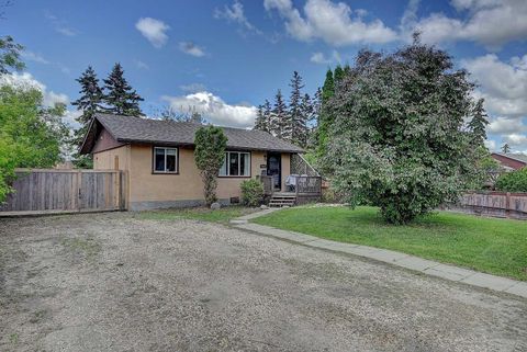 Photo of 9624 Hillcrest Drive, Grande Prairie, AB T8V 1A8 (MLS # A2313389)