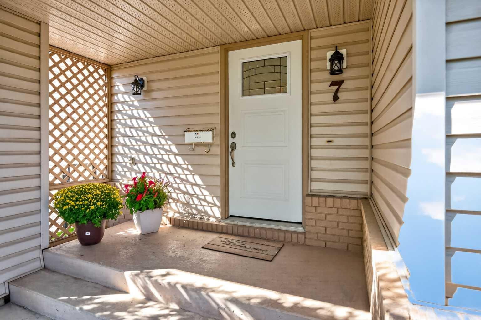 7 Woodbrook Way SW
