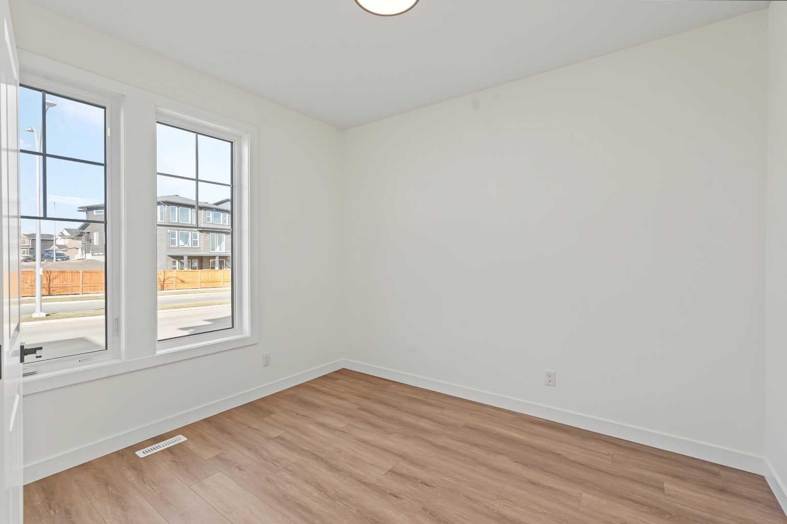 129 Bridgeport Gate