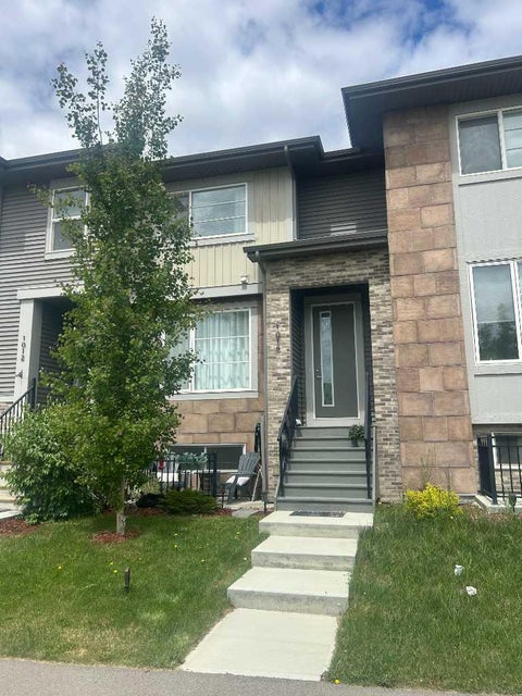 Photo of 1016 Lanark Boulevard SE, Airdrie, AB T4A 3L6 (MLS # A2303325)