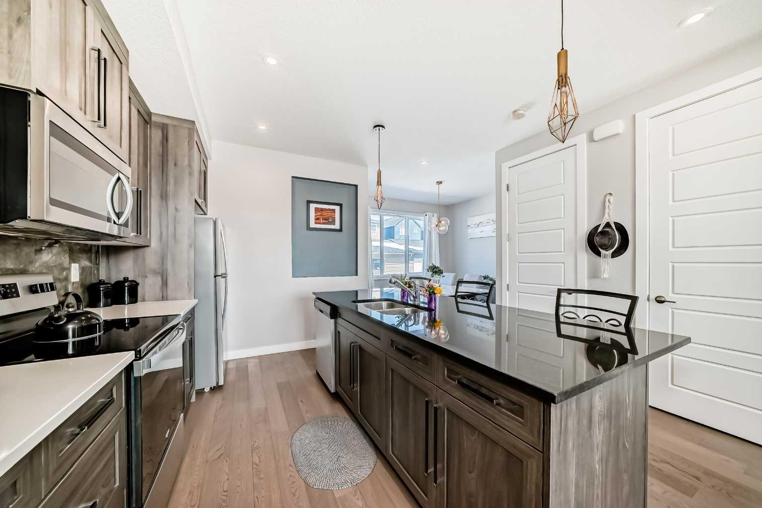 1016 Lanark Boulevard SE