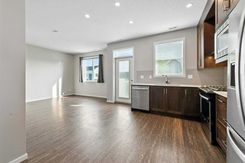 125 Redstone Walk NE 202