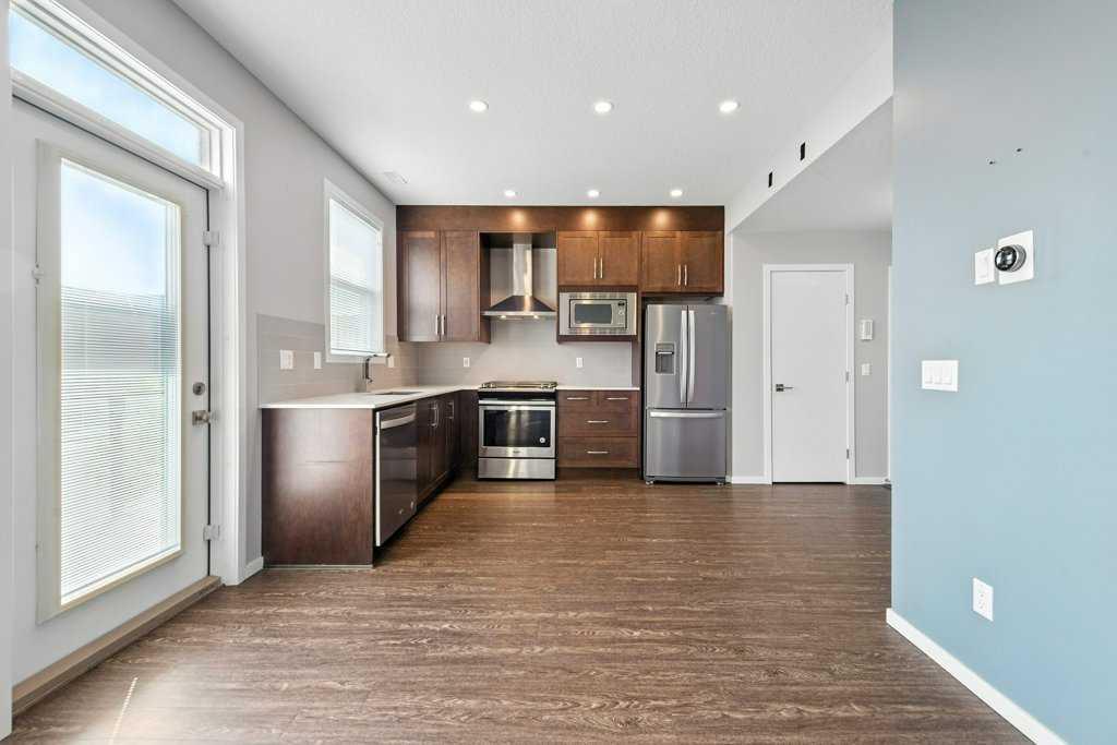 125 Redstone Walk NE 202