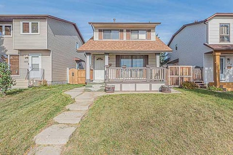 Photo of 136 Castleridge Drive NE, Calgary, AB T3J 1Y8 (MLS # A2348671)