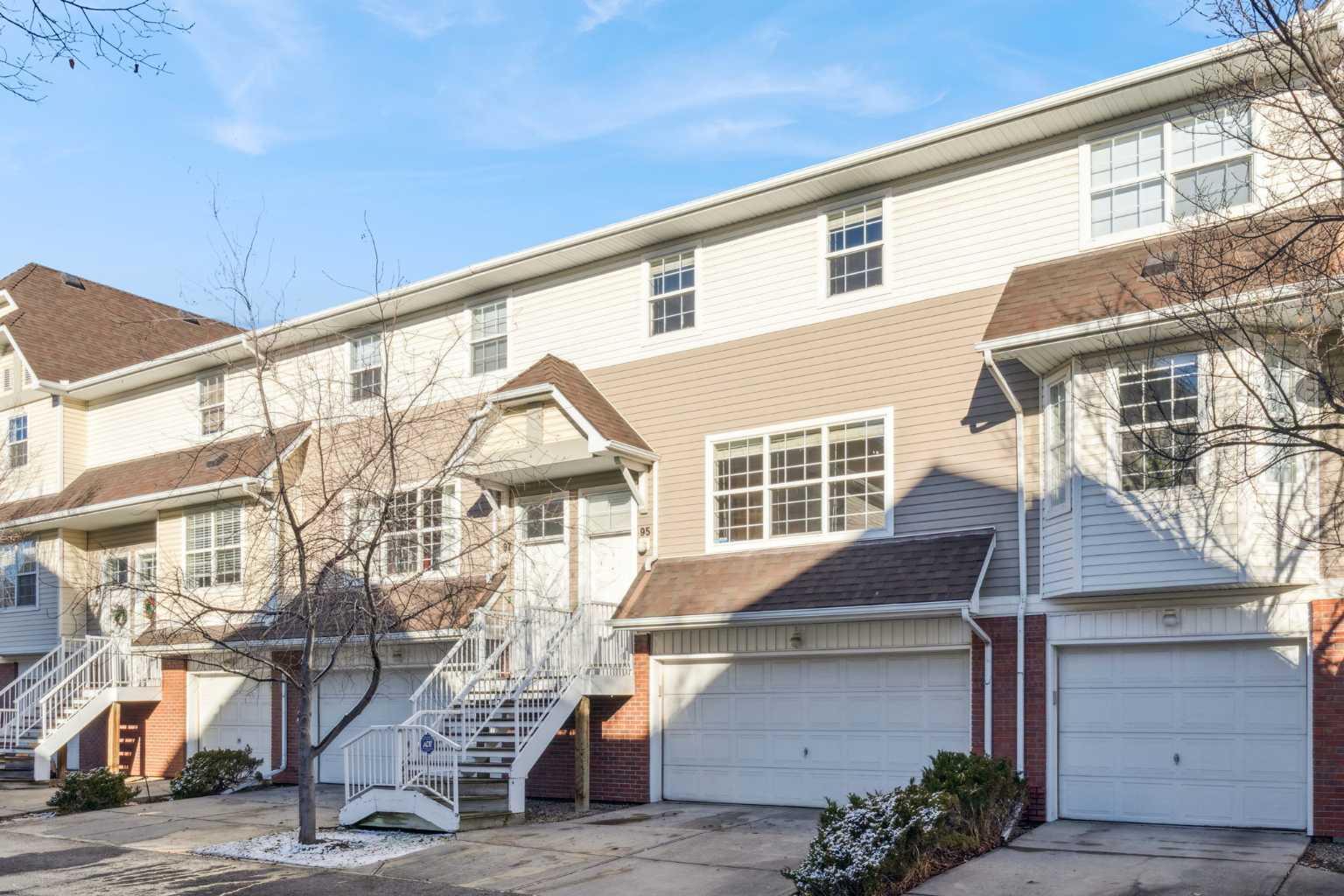 95 Tuscany Springs Gardens NW