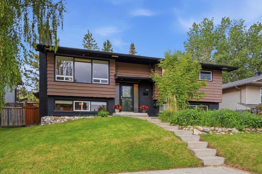 Photo of 316 Canniff Place SW, Calgary, AB T2W 2L9 (MLS # A2320656)