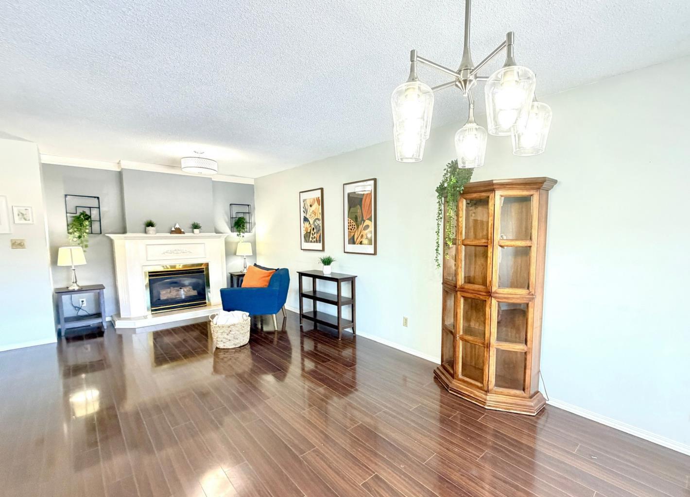 240 Ebert Close