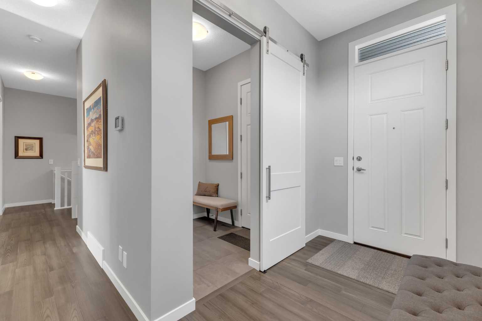 1195 Cranbrook Gardens SE