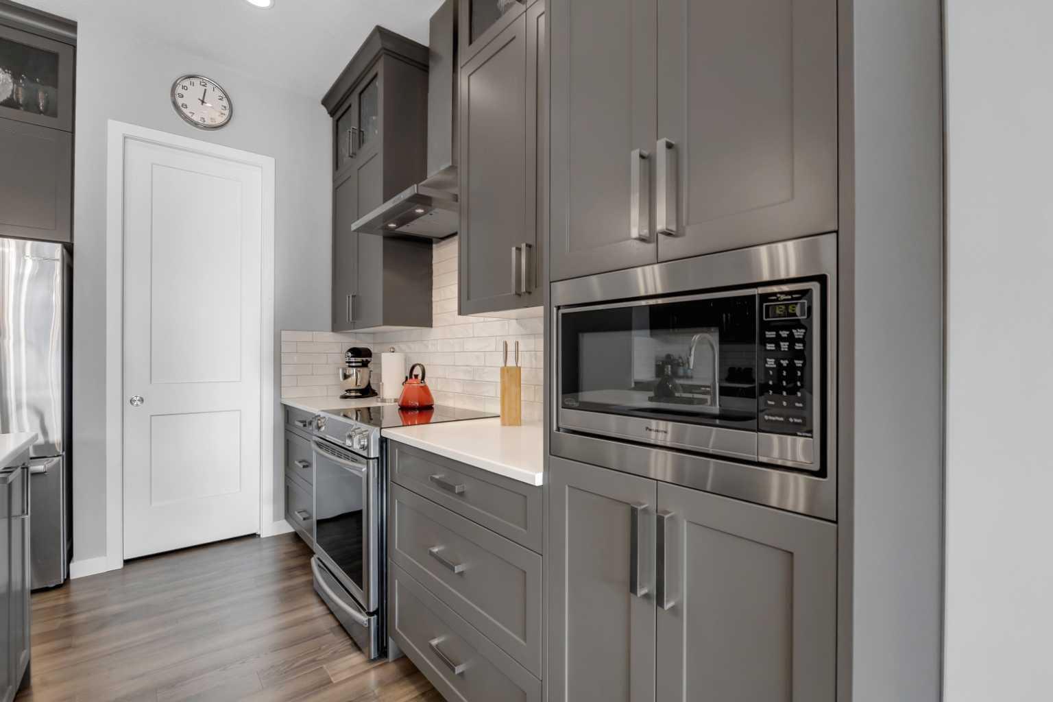 1195 Cranbrook Gardens SE