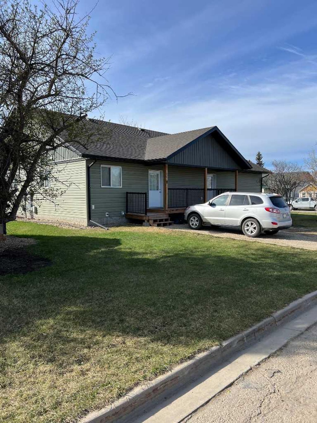 Photo of 826 3rd Avenue, Beaverlodge, AB T0H 0C0 (MLS # A2310384)
