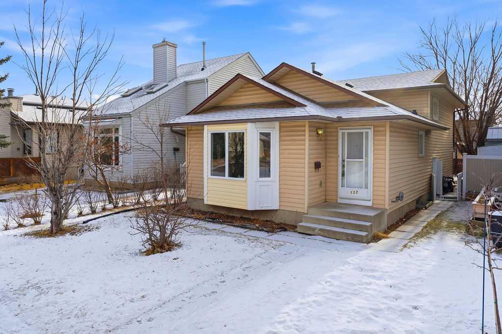 132 Riverglen Crescent SE