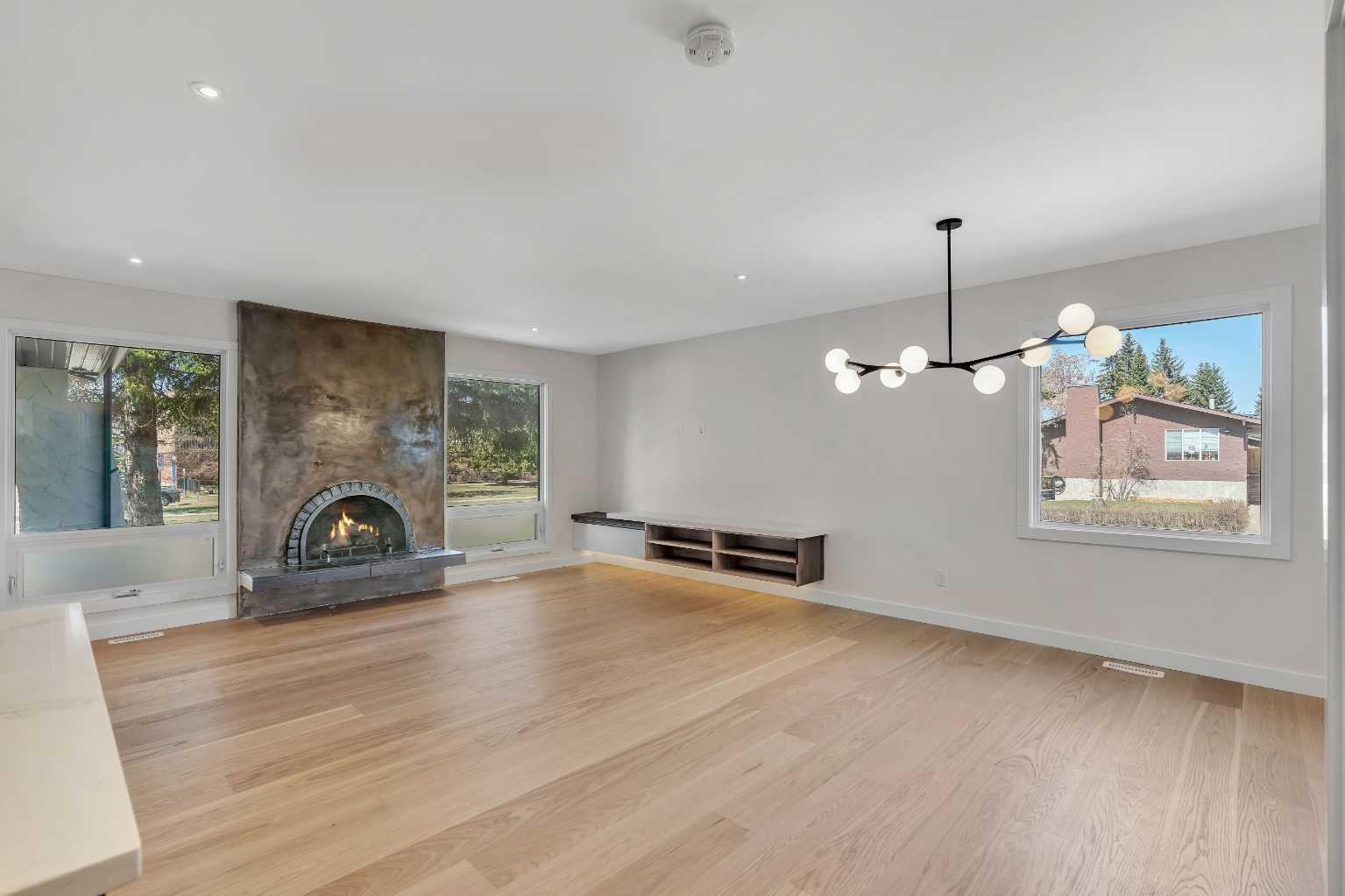 10704 Oakfield Drive SW